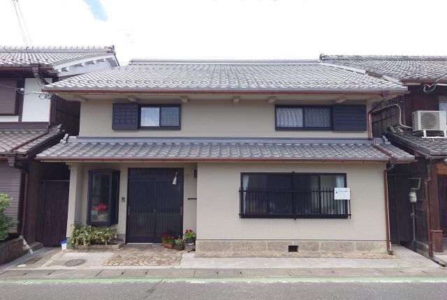 和瓦の葺き替えと外装塗替え